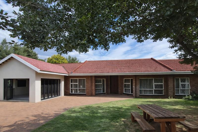 6 Bedroom Property for Sale in Universitas Ridge Free State